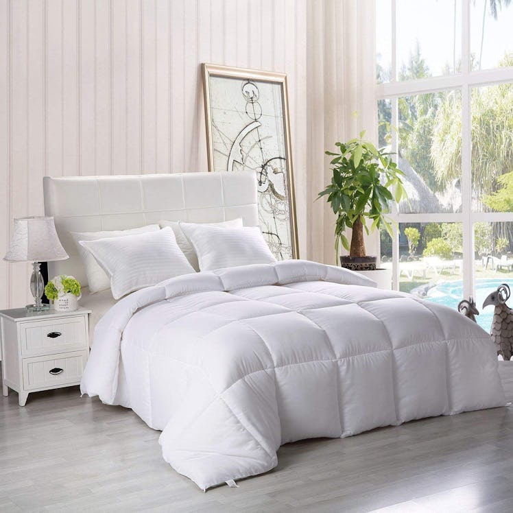 Utopia Bedding Down Alternative Comforter