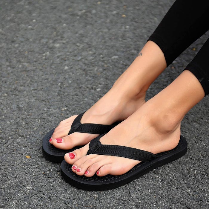 QLEYO Flip Flops