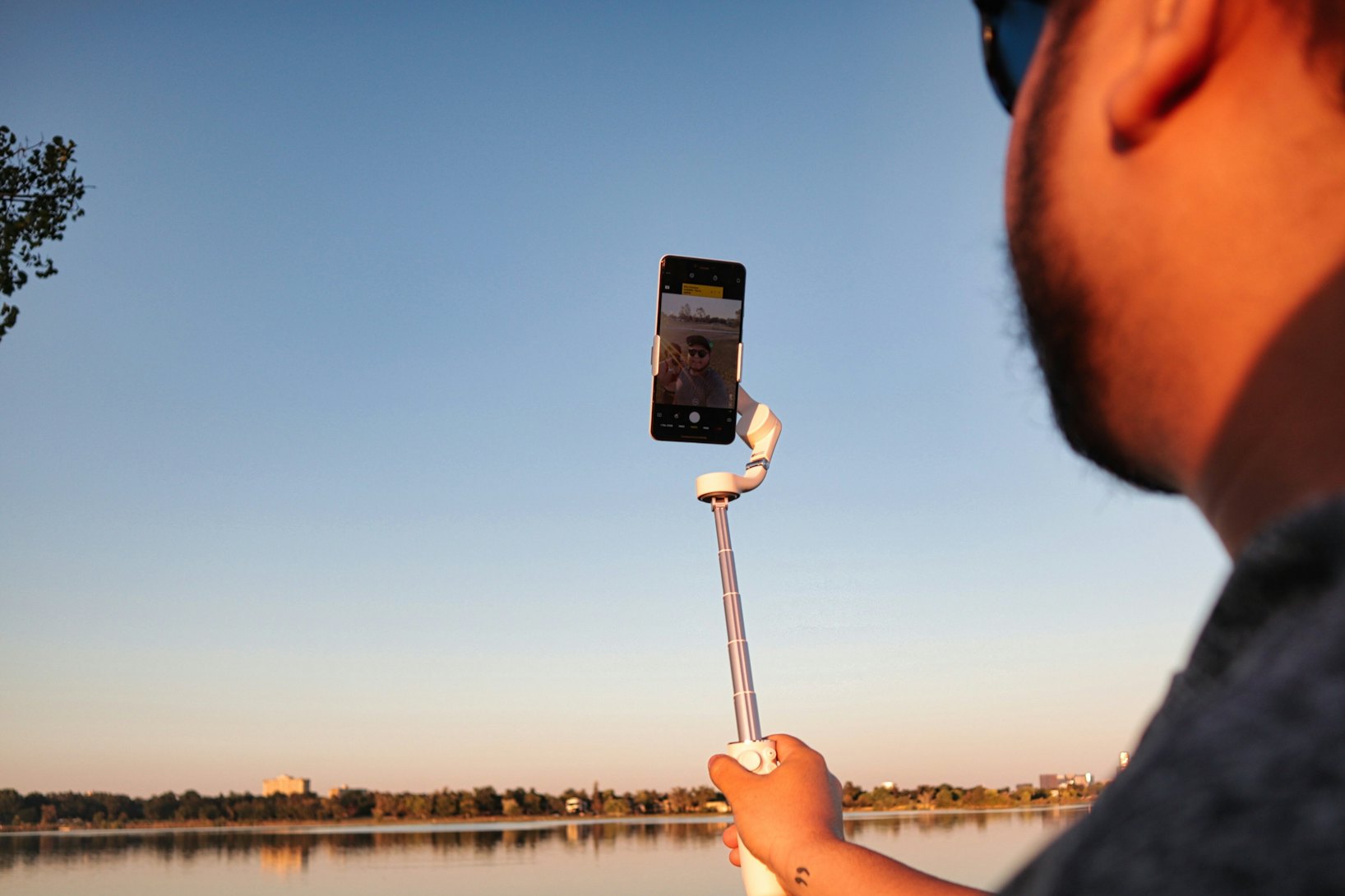 Selfie stick on Osmo Mobile 5