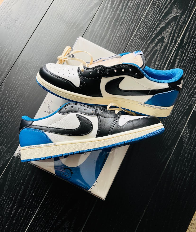 Nike Travis Scott x Fragment Design Air Jordan 1 Low review on feet