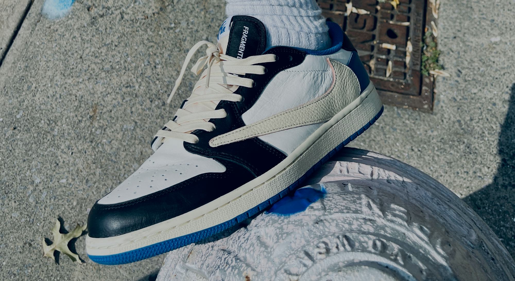 travis scott fragment jordan 1 high on feet