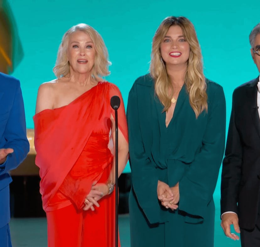 The 'Schitt's Creek' cast presenting at the 2021 Emmy Awards.
