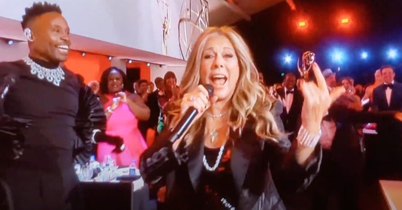 Rita Wilson rapping at the 2021 Emmys.