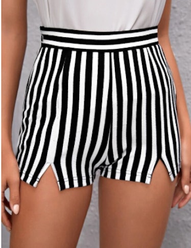 SHEIN Striped Print Split Hem Shorts