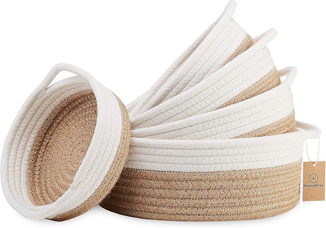 NaturalCozy 5-Piece Round Small Woven Baskets Set