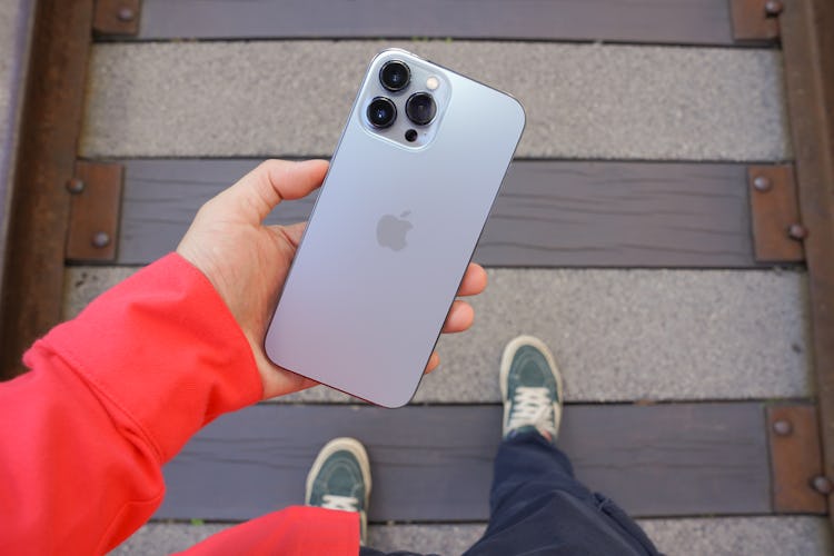 iPhone 13 Pro review: Flawed camera switching shooting experience