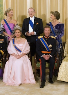 Various European royals in crowns. 