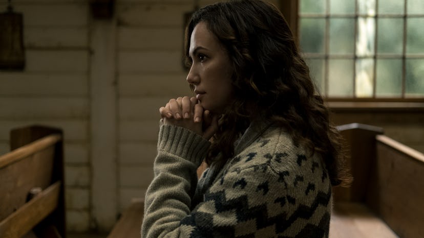 Kate Siegel plays Erin in 'Midnight Mass.'