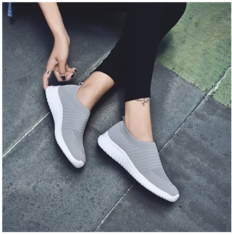 TIOSEBON Athletic Mesh Walking Sneakers