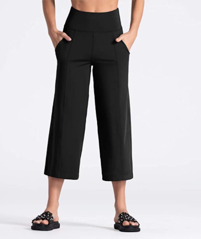 THE GYM PEOPLE Flare Crop Pants 