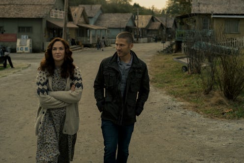 KATE SIEGEL as ERIN GREENE and ZACH GILFORD as RILEY FLYNN in episode 101 of 'MIDNIGHT MASS.'