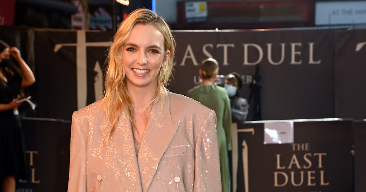 Jodie Comer Channels David Byrne in a Gucci Suit at The Last Duel Premiere