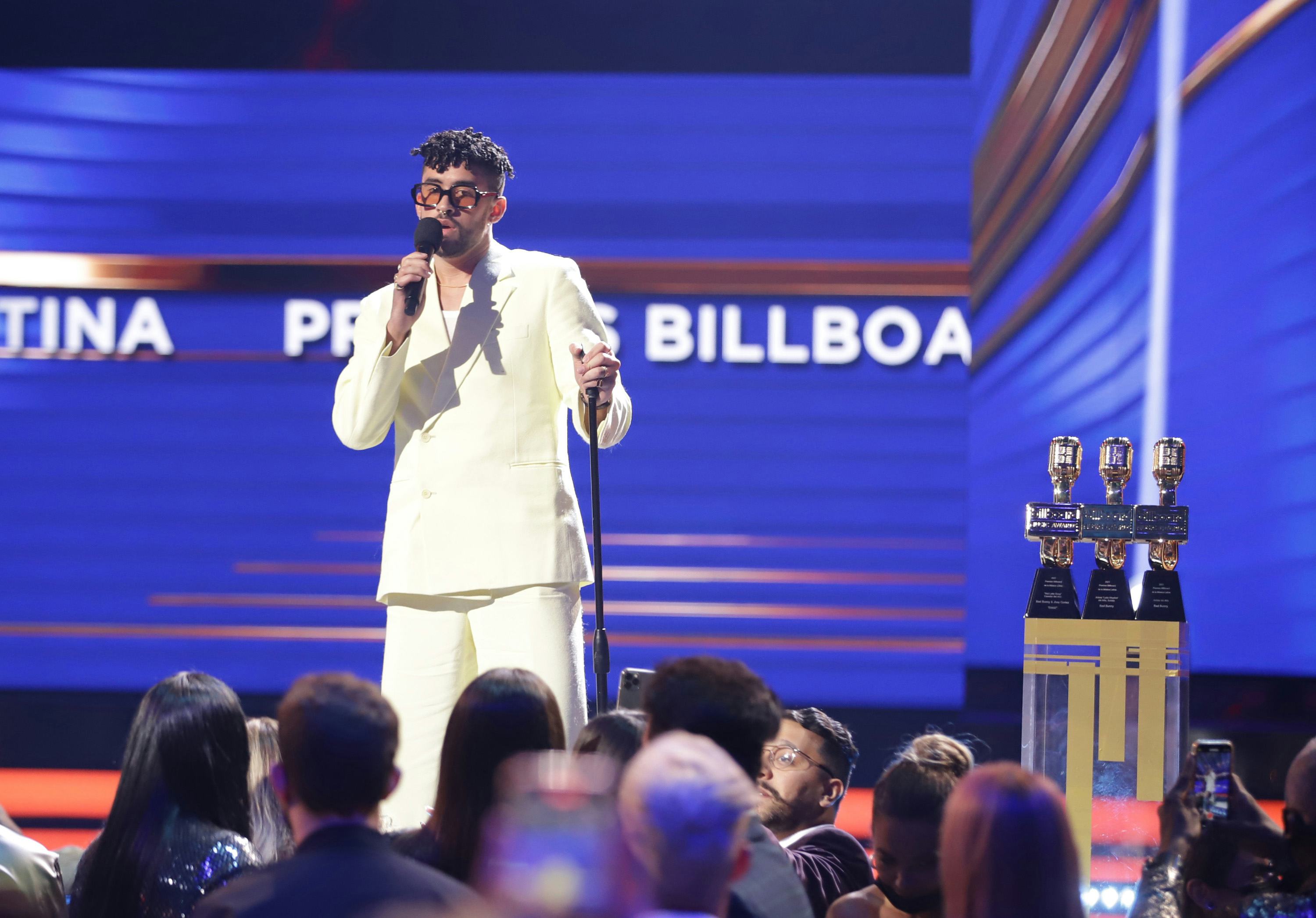 Bad Bunny And Longtime Girlfriend Gabriela Berlingeri Make Red Carpet Debut