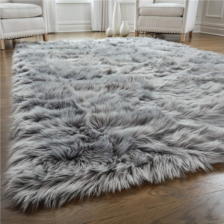 Gorilla Grip Fluffy Faux Fur Rug