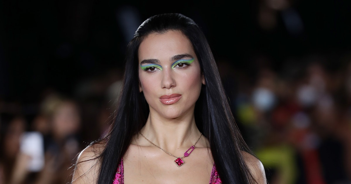 Dua Lipa x Versace: How to Shop La Vacanza SS 2023 Collection Online – The  Hollywood Reporter