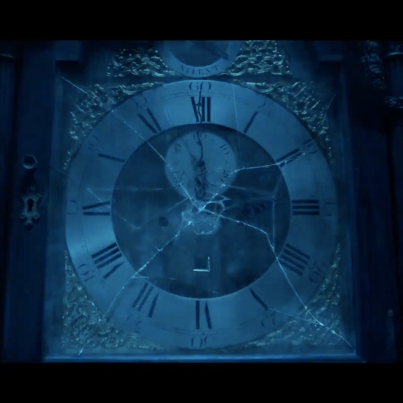 A broken watch in Stranger Things