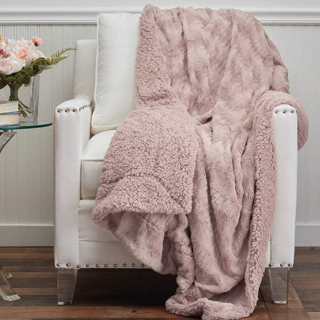 The Connecticut Home Company Faux Fur Throw Blanket