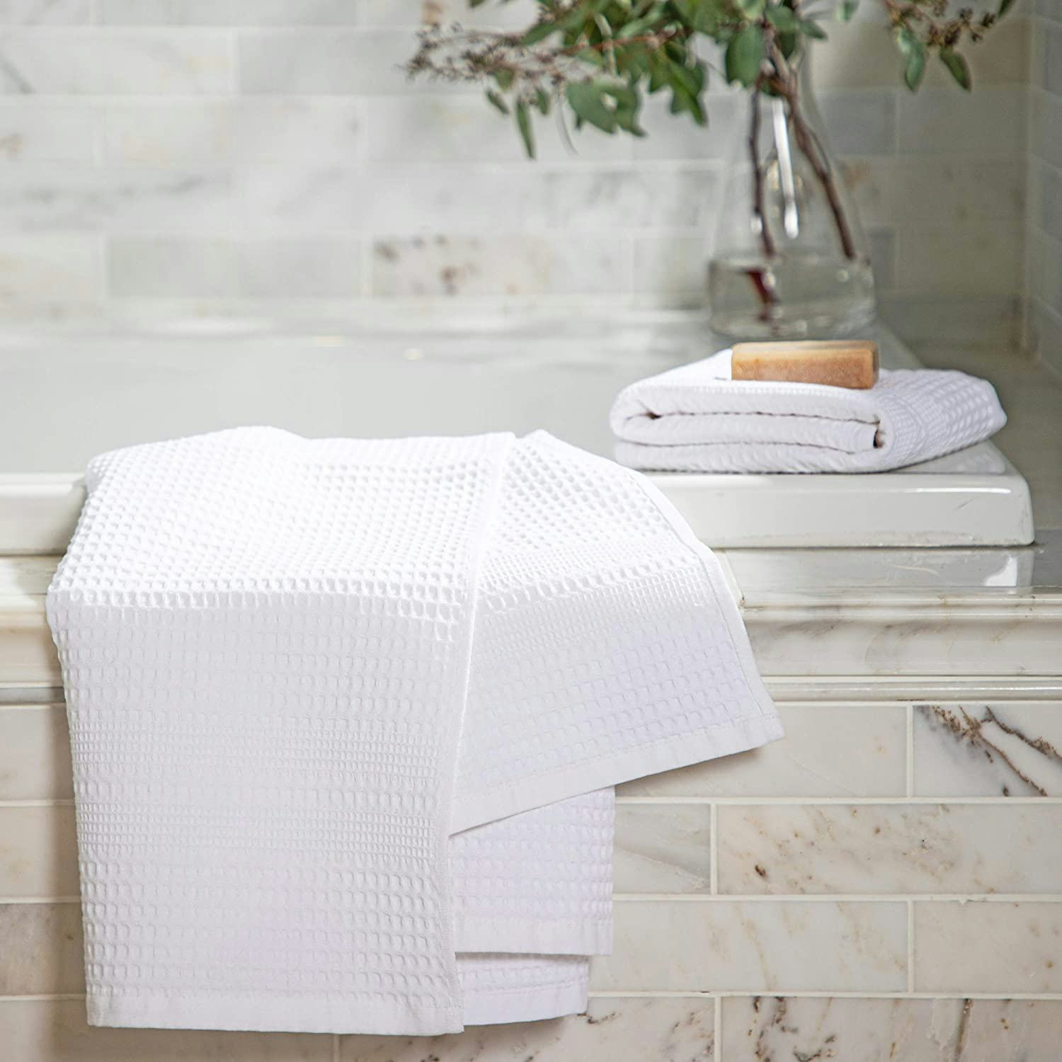 Gilden Tree Premium Waffle-Weave Bath Towel