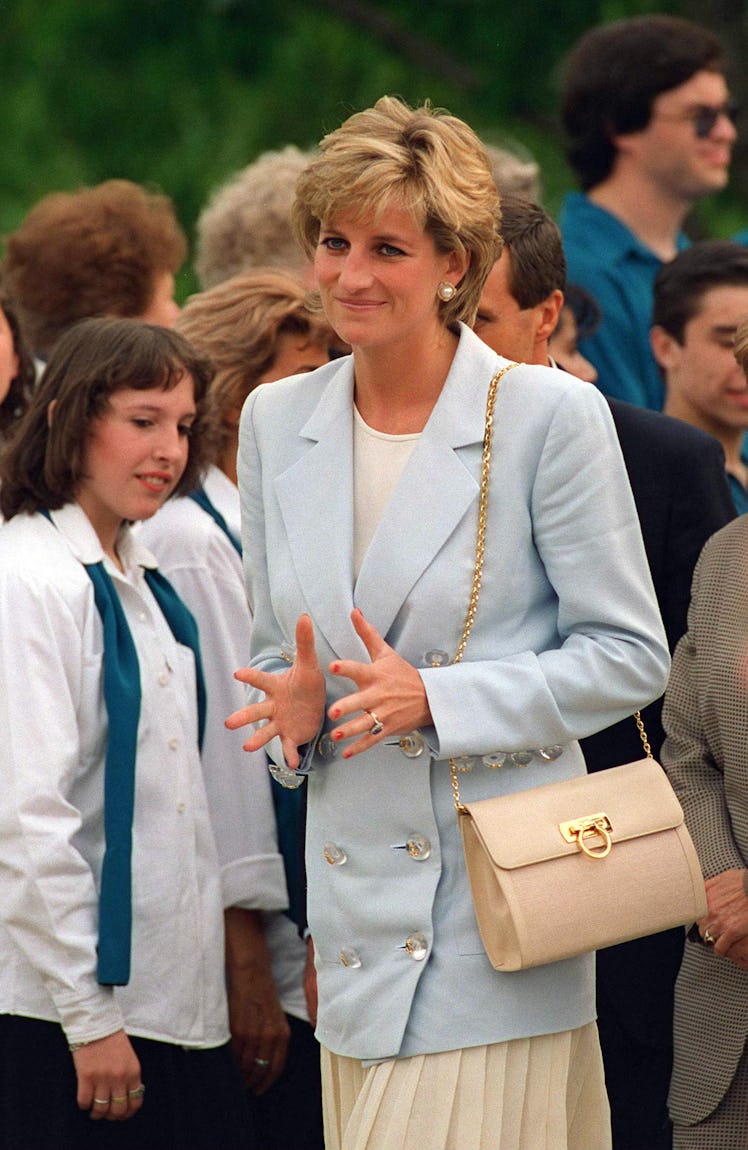 Diana Princess Of Wales In Argentina Visiting Gaiman, Patagonia. 