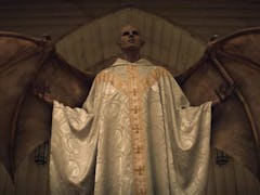 'Midnight Mass' has a lot of similarities with 'American Horror Story: Double Feature.'