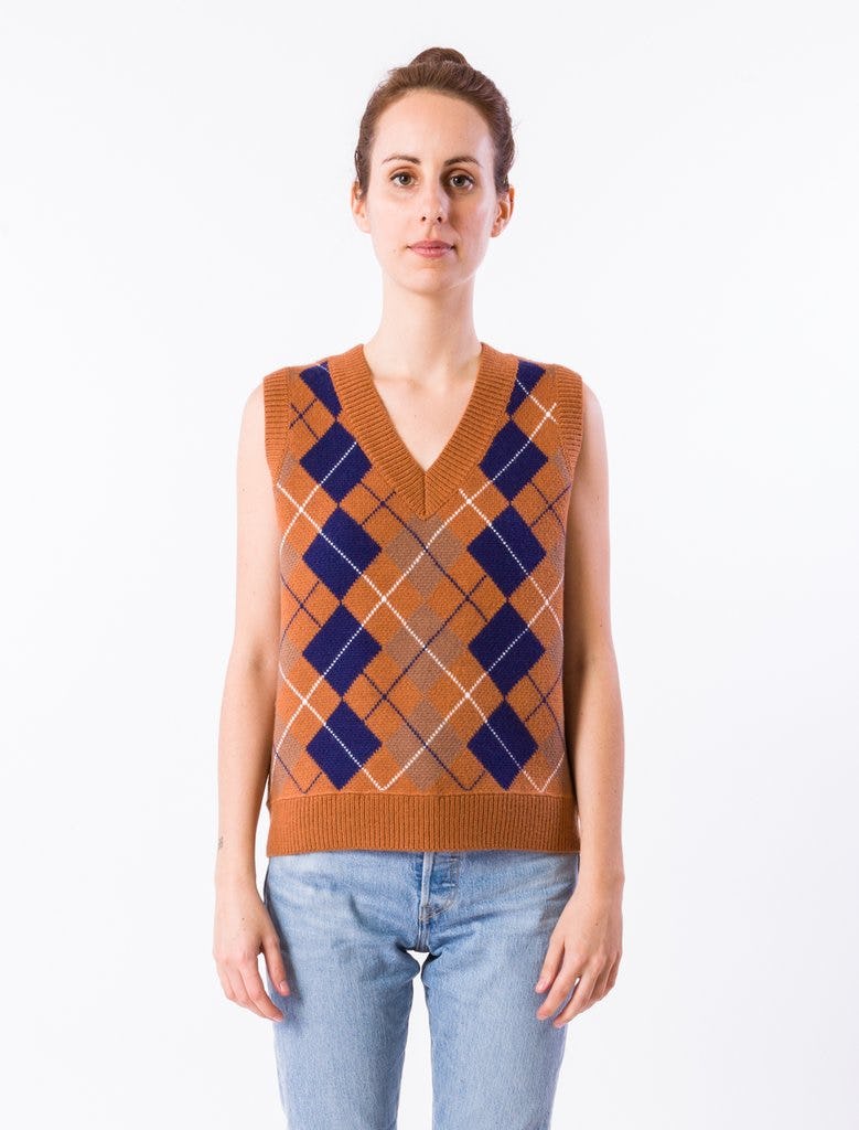 19 Sweater Vests For Your Fall Wardrobe