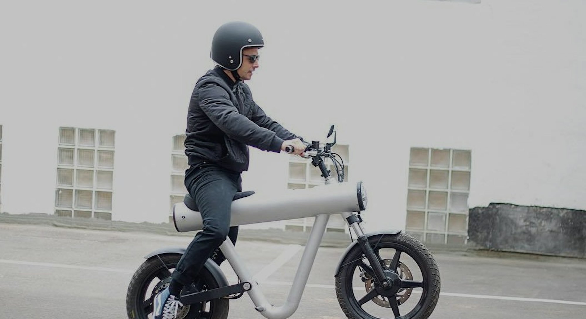 An e-bike that looks like a pipe from Sol Motors that is now available for pre-order. Electric bikes...