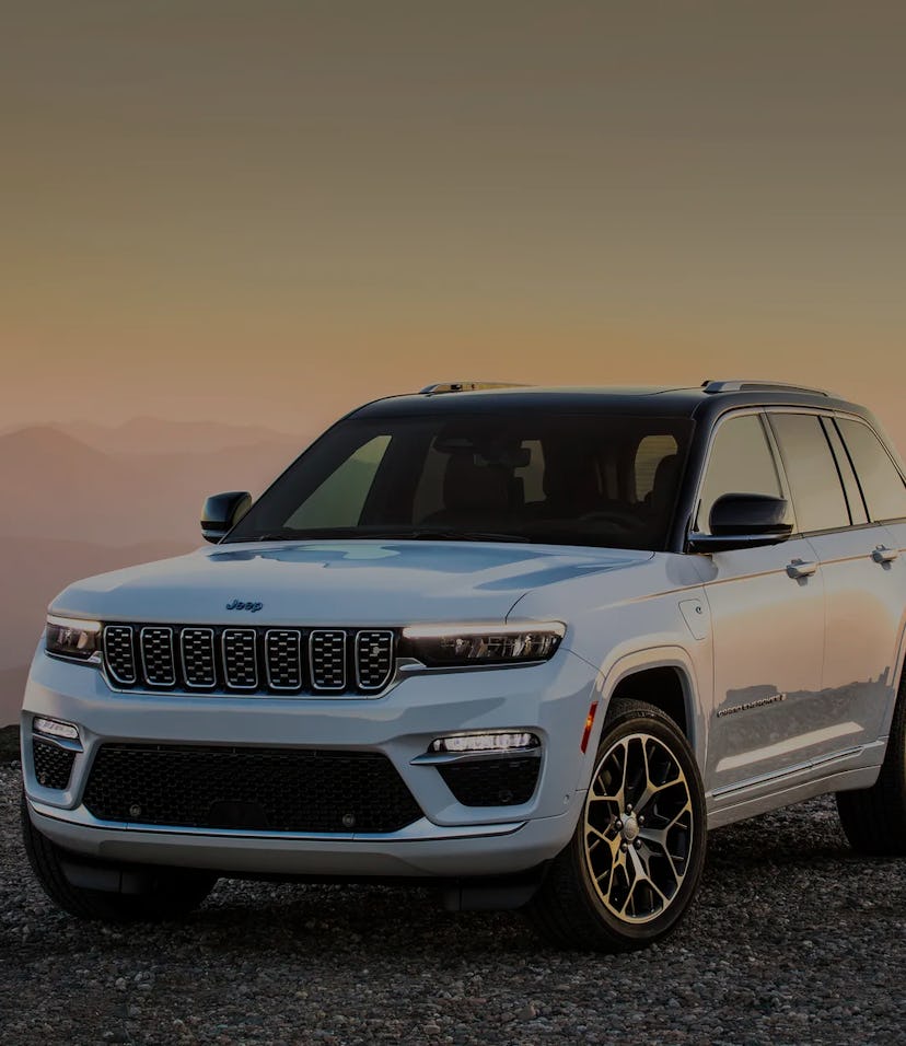 Jeep has unveiled a plug-in hybrid version of its Grand Cherokee SUV.