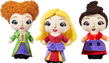 These 'Hocus Pocus' dog toys are part of Chewy's Disney Halloween toy collection. 