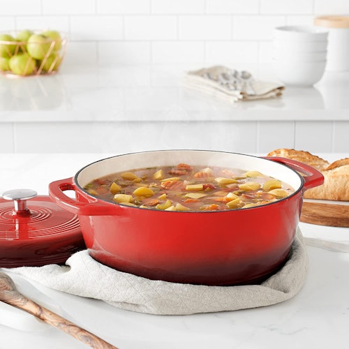 Amazon Basics Enameled Cast Iron Covered Dutch Oven