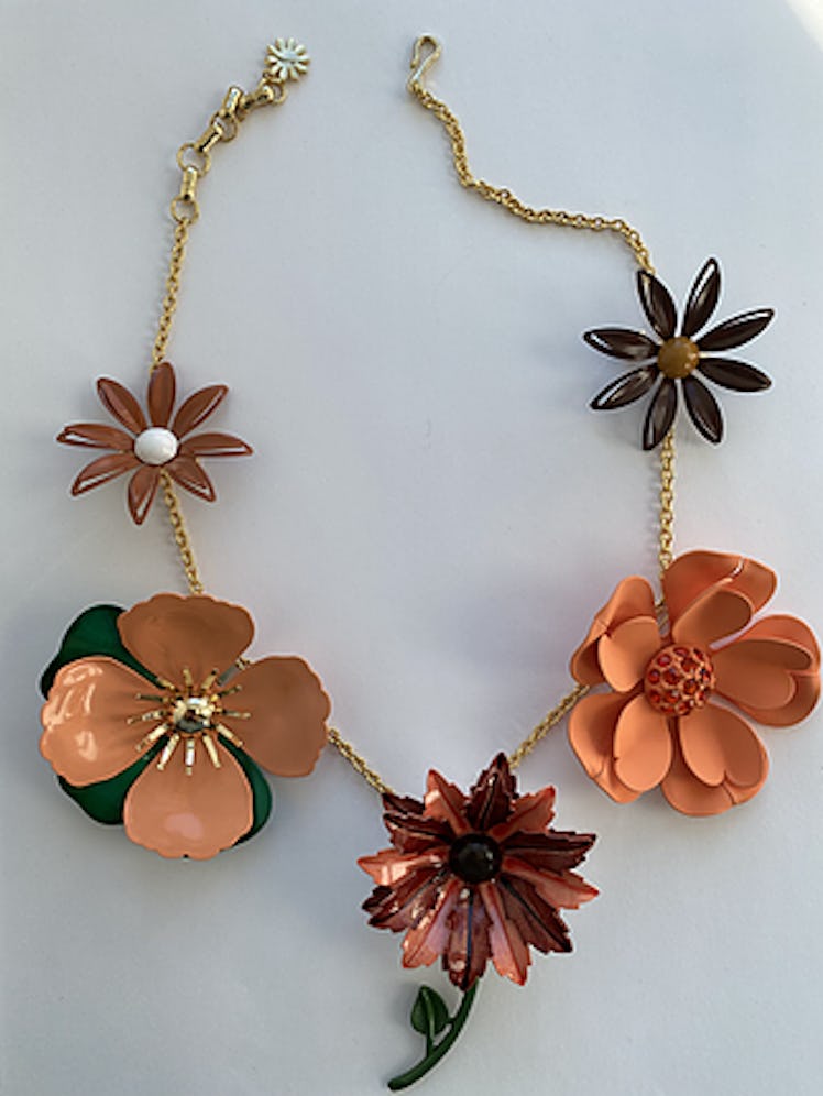 Flower Pin Set With Chain