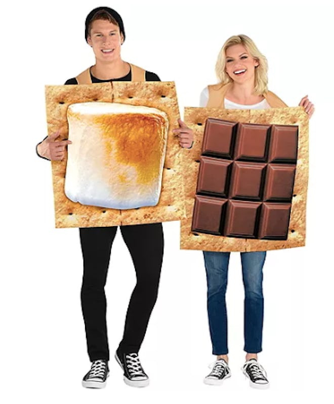 Couple dressed as s'mores