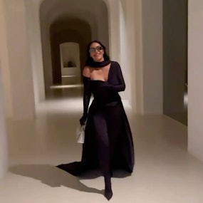 Kim Kardashian  Balenciaga bag outfit, Balenciaga, Balenciaga bag