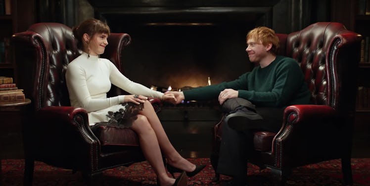 Emma Watson and Rupert Grint hold hands in the 'Harry Potter' reunion, which had fans tweeting.