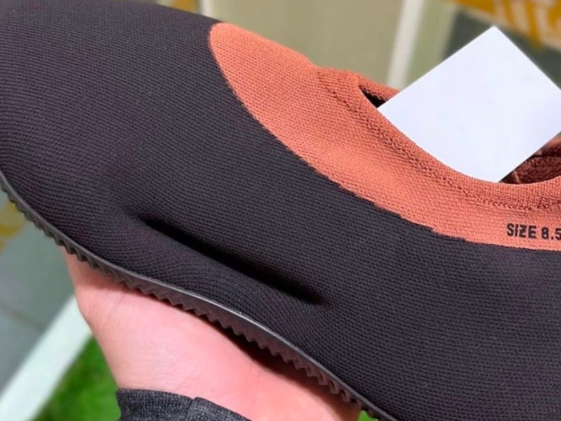 Adidas Yeezy Knit Runner "Stone Carbon"