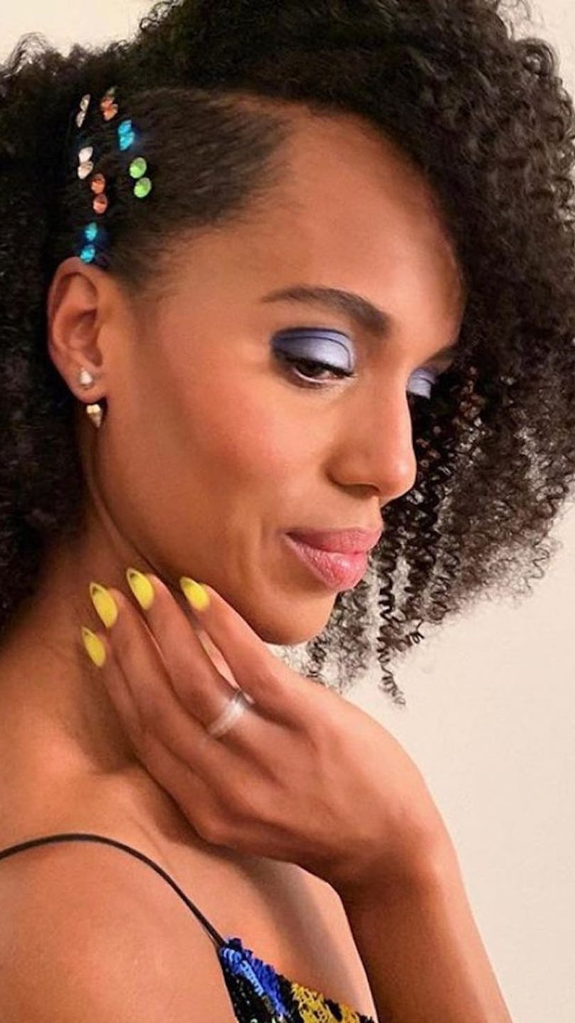 Kerry Washington yellow manicure blue eyeshadow