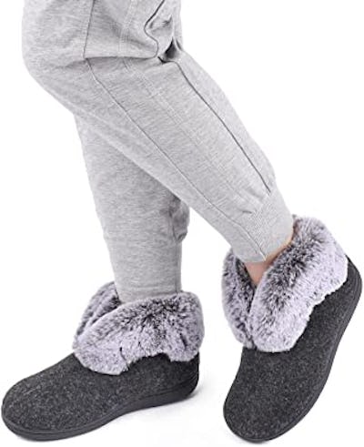 ULTRAIDEAS Nora Plush Faux Fur Bootie Slipper