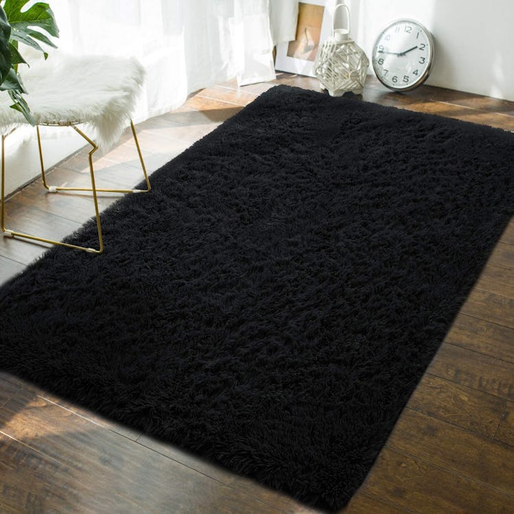 Andecor Soft Fluffy Bedroom Rug