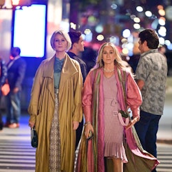 Cynthia Nixon and Sarah Jessica Parker filming 'And Just Like That...'