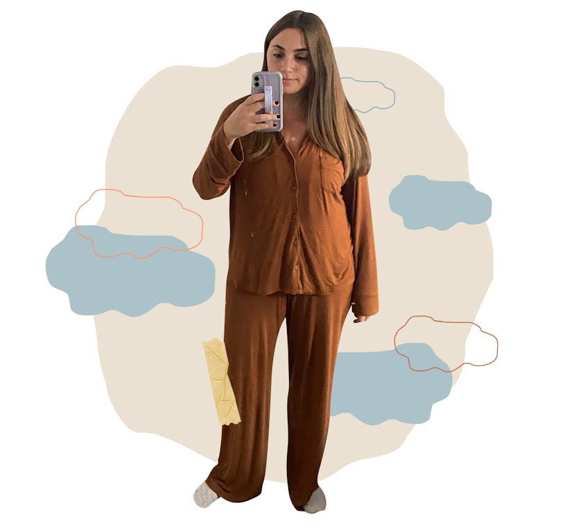 Samantha Rullo reviews Skims robe and pajamas from the sleep collection.