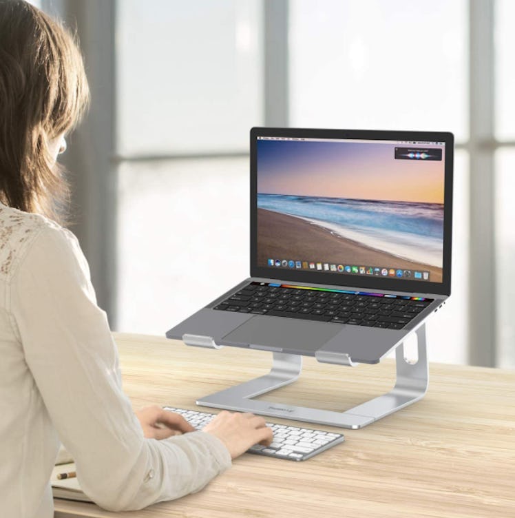 Nulaxy Ergonomic Laptop Stand