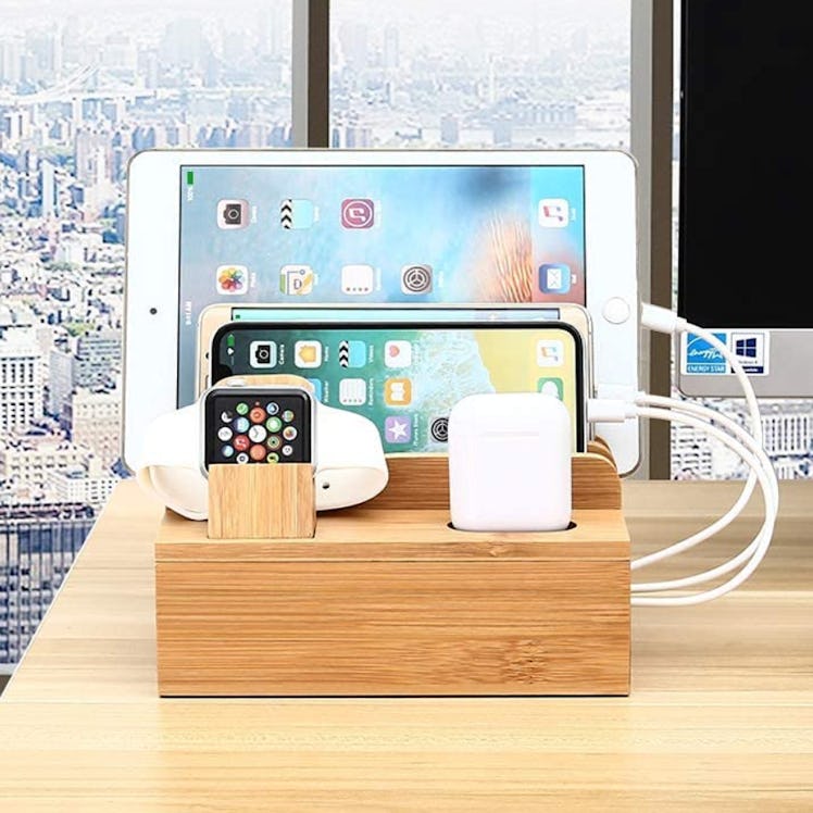 NEXGADGET Charging Station 