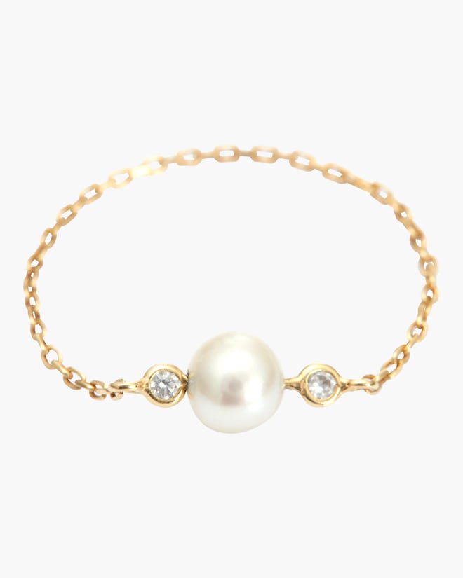 Olivela's Pearl & Diamond Chain Ring.
