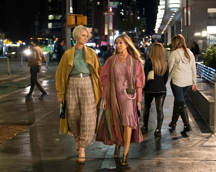 Miranda and Carrie walking in New York City in And Just Like That...