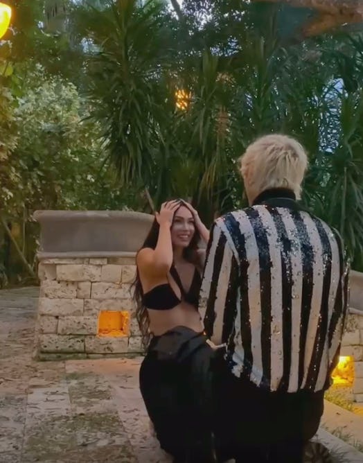 Megan Fox and Machine Gun Kelly's proposal body language was excited.