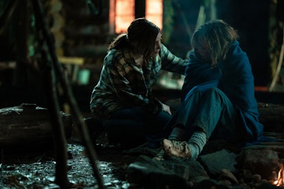 Sophie Nelisse as Teen Shauna and Ella Purnell as Teen Jackie in YELLOWJACKETS