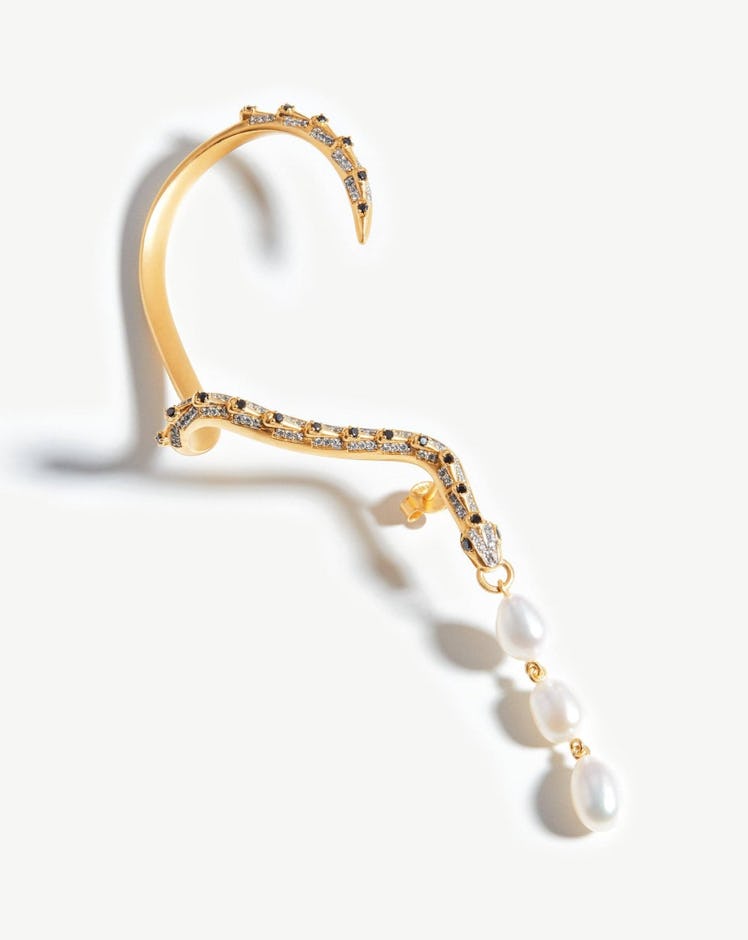 Missoma x Harris Reed gold ear cuff.