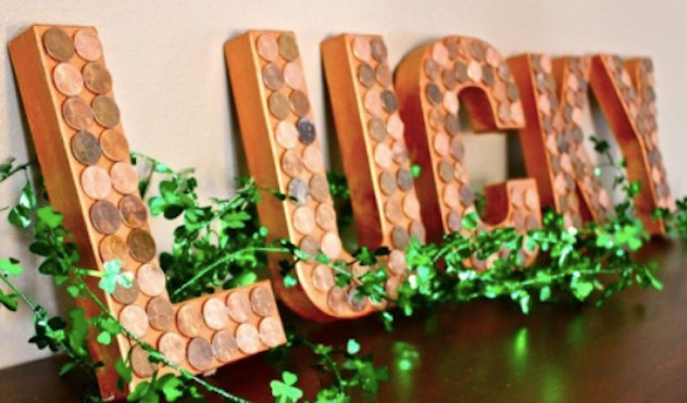 A penny lucky sign manes a great St. Patrick's Day decoration you can DIY
