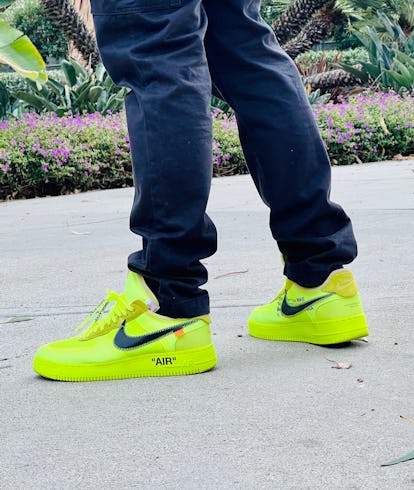 Nike off white air force 1 volt on feet Clearance
