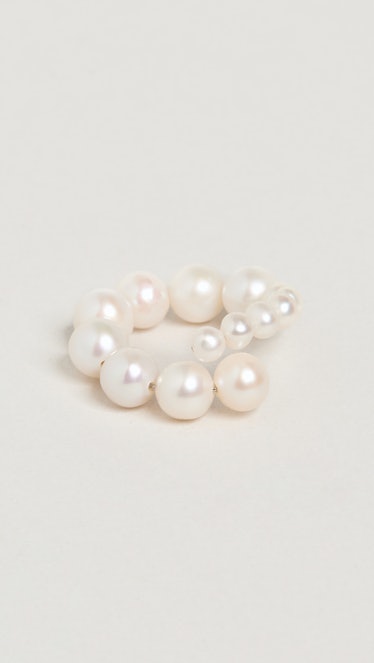 A pearl ring by Elio
