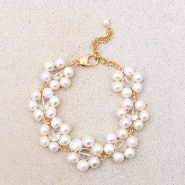 A floral pearl bracelet by éliou